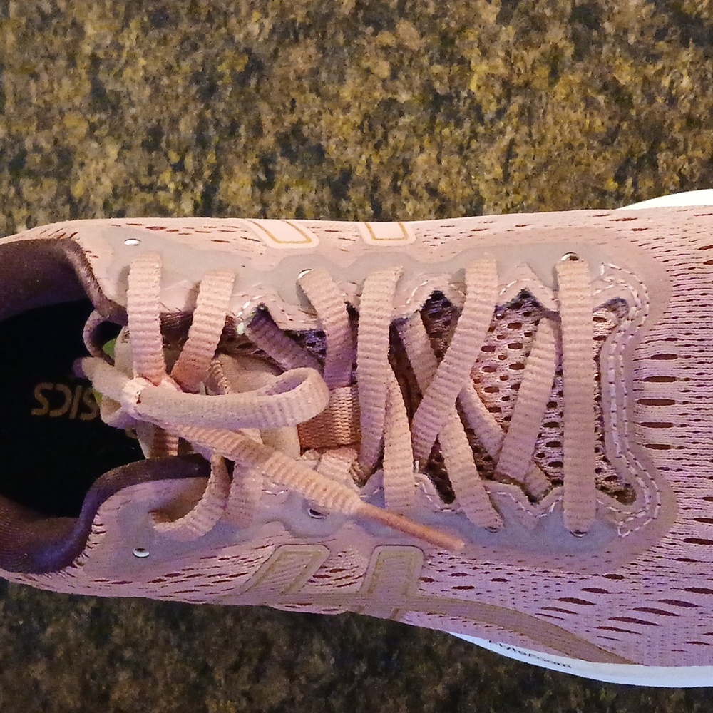 Womens Sneakers - Picture 9 of 9